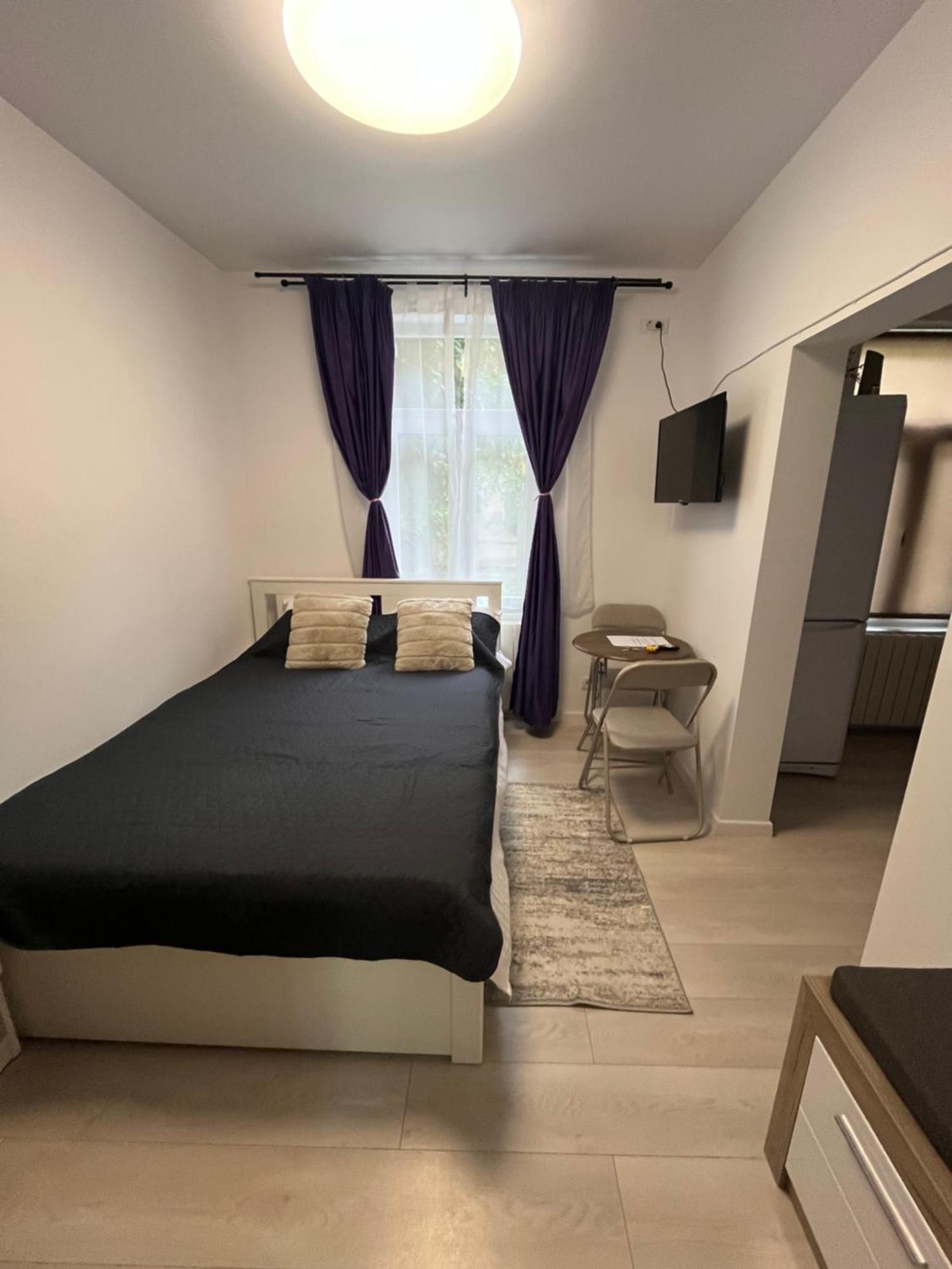 Garsoniera Langa Palatul Parlamentului Apartamento *